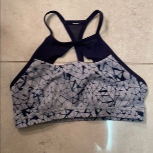 Lululemon high neck sports bra